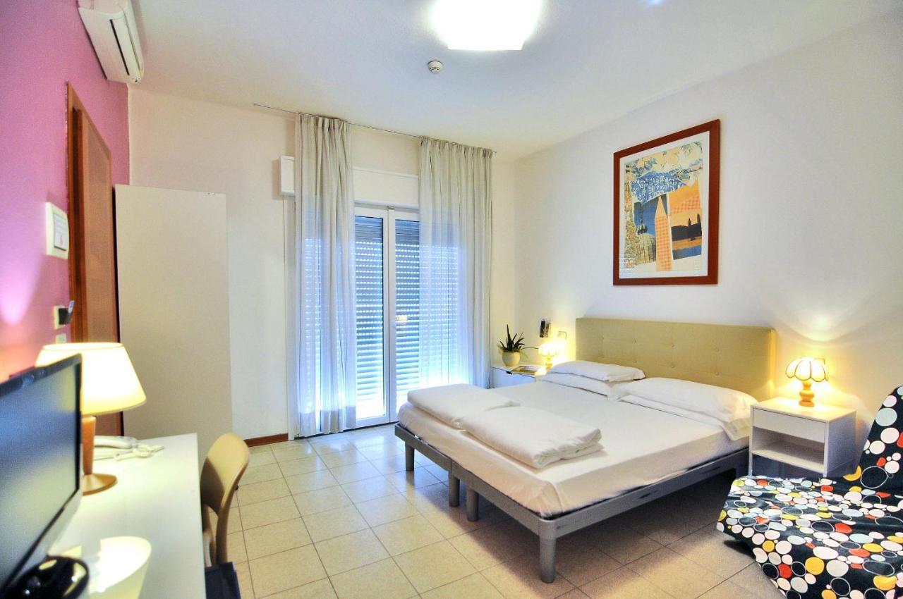 Hotel Nederland Caorle Luaran gambar