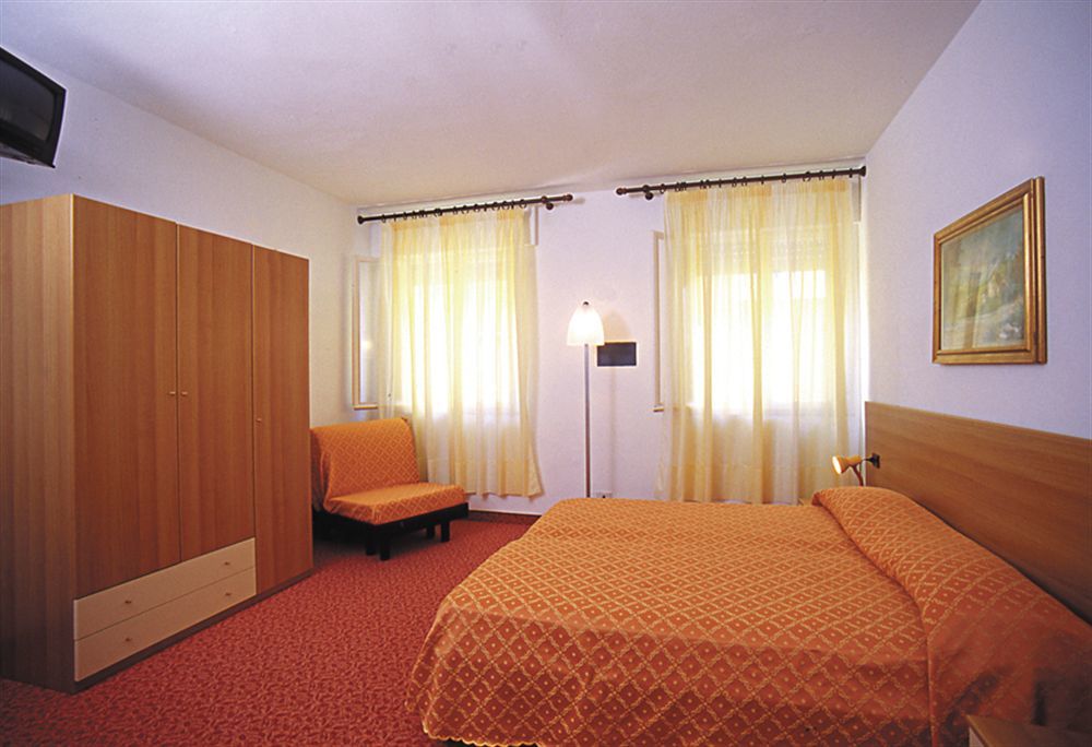 Hotel Nederland Caorle Luaran gambar